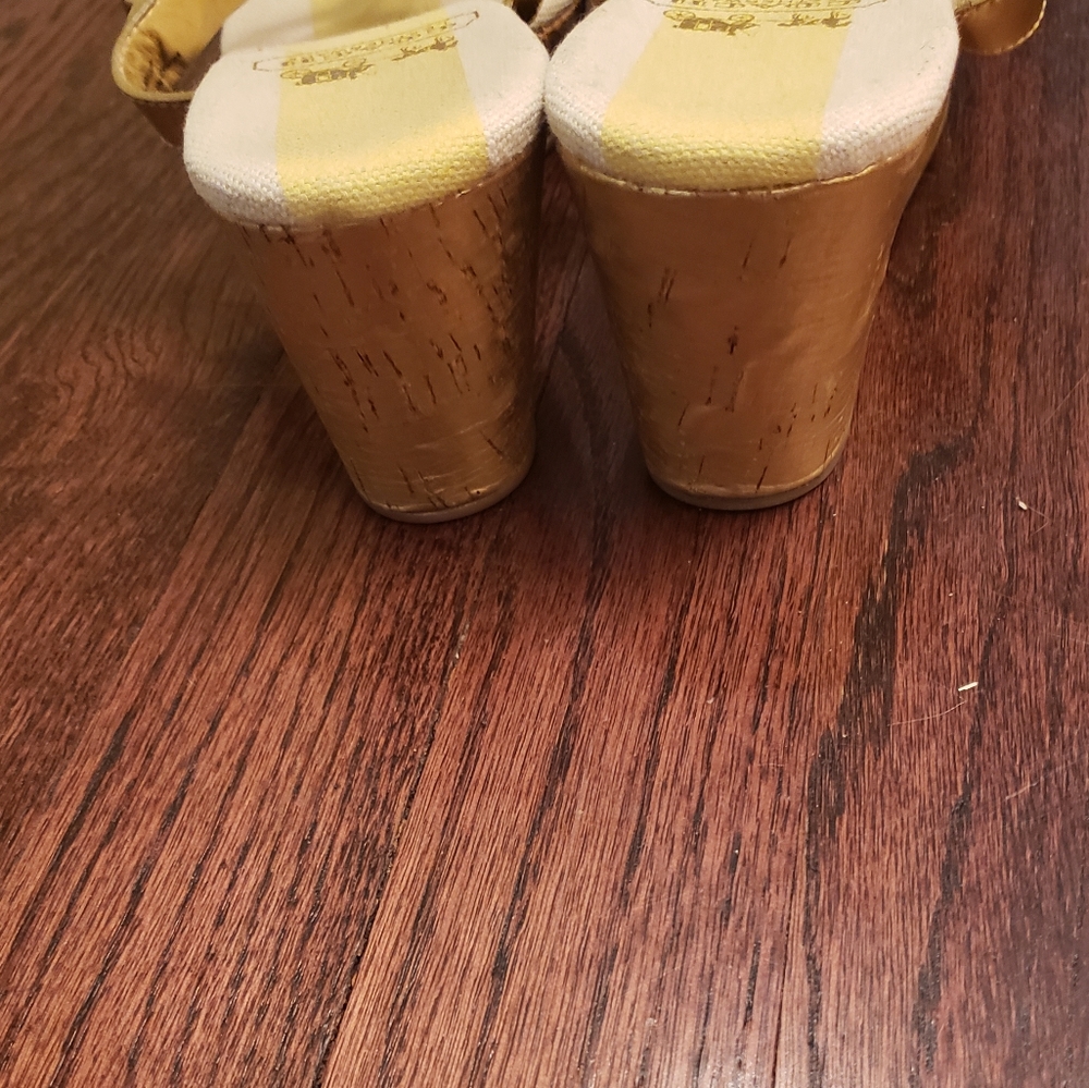 Coach gold leather wedges - Picture 4 of 4